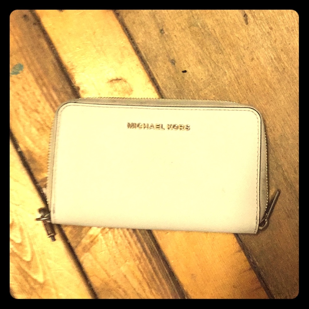 Michael kors wallet